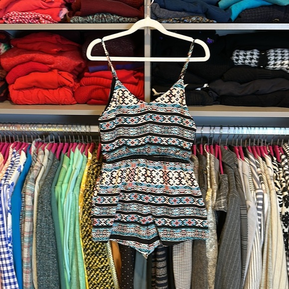 Unbranded black/white/pink/blue print v neck adjustable strap romper S - Picture 2 of 2